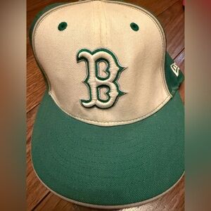 New Era 59Fifty Boston Red Sox Green White Logo Fitted Hat (Size 7 1/4, 57.7 cm)